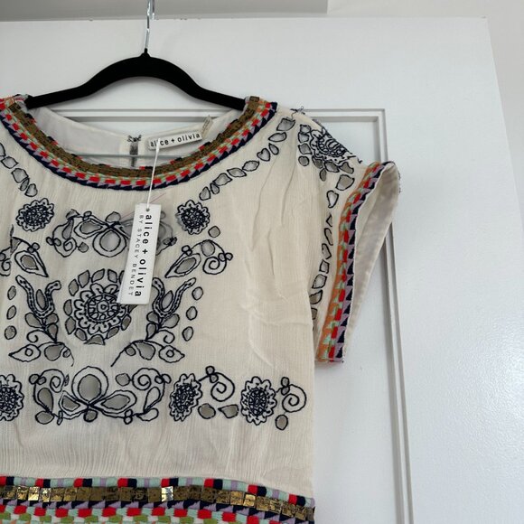 NWT Alice + Olivia Gertie Mini Dress Embroidered Floral Pattern In White Sz 10 - Picture 6 of 13